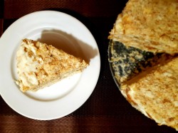 Торт из слоеного печенья без выпечки - шаг 8 Торт из слоеного печенья без выпечки - шаг 8