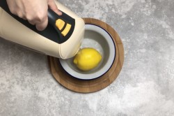 Паста Амосова. Смесь мед орехи курага изюм лимон чернослив - шаг 5