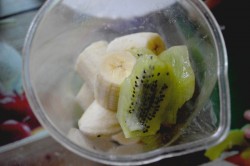 Смузи со сметаной и фруктами - шаг 5