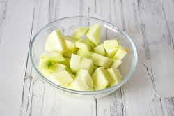 Смузи яблоко киви банан в блендере - шаг 4