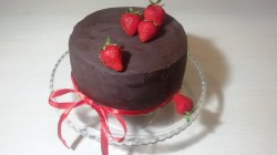 Сочный бисквитный торт с творожно-ванильным кремом - шаг 15 Сочный бисквитный торт с творожно-ванильным кремом - шаг 15