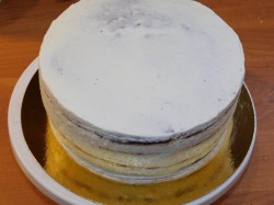 Сочный бисквитный торт - шаг 8 Сочный бисквитный торт - шаг 8