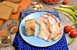 Засолка сала с перцем и чесноком - шаг 6 Засолка сала с перцем и чесноком - шаг 6