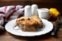 Сом жареный на сковороде - шаг 8