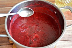 Соус из крыжовника к мясу на зиму домашний - шаг 9 Соус из крыжовника к мясу на зиму домашний - шаг 9