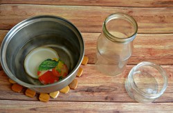 Соус из крыжовника к мясу на зиму домашний - шаг 4 Соус из крыжовника к мясу на зиму домашний - шаг 4