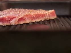 Стейк из тунца вкусно и просто на сковороде гриль - шаг 6