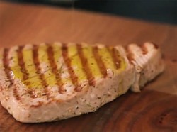 Стейк из тунца вкусно и просто на сковороде гриль - шаг 7