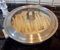 Вкусный и простой суп пюре из спаржи - шаг 2 Вкусный и простой суп пюре из спаржи - шаг 2