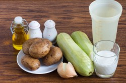 Суп-крем из кабачков - шаг 1 Суп-крем из кабачков - шаг 1