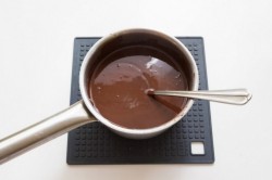 Свежие фрукты в шоколаде - шаг 1