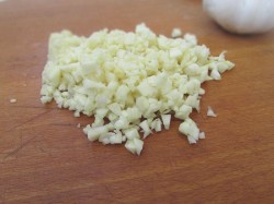 Свинина запеченная куском в фольге - шаг 2