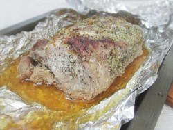 Свинина запеченная куском в фольге - шаг 8