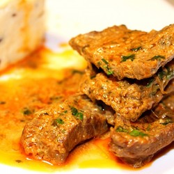 Свинина в соусе карри