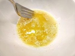 Сыр жареный на сковороде - шаг 2