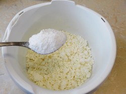 сырники из творога без яиц на сковороде - шаг 2 сырники из творога без яиц на сковороде - шаг 2