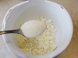 сырники из творога без яиц на сковороде - шаг 3 сырники из творога без яиц на сковороде - шаг 3