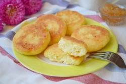 Сырники в мультиварке - шаг 7 Сырники в мультиварке - шаг 7