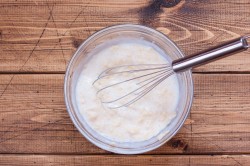 Сырные лепешки на сковороде - шаг 3