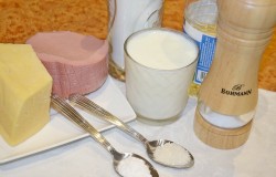 Сырные лепешки с ветчиной - шаг 1 Сырные лепешки с ветчиной - шаг 1