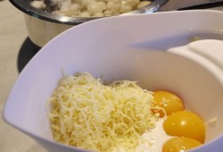 Сырный суп с цветной капустой и сливками - шаг 3 Сырный суп с цветной капустой и сливками - шаг 3