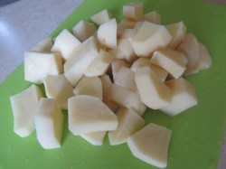 Сырный суп с колбасой и плавленным сыром - шаг 3