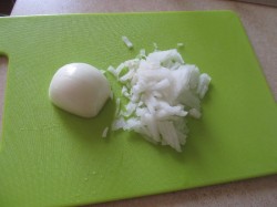 Сырный суп с колбасой и плавленным сыром - шаг 4