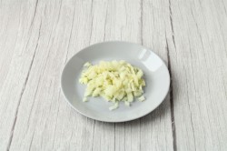 Жульен с грибами в тарталетках в духовке - шаг 2