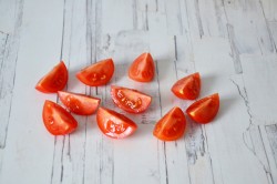 Тарталетки с сыром и чесноком с крабовыми палочками - шаг 7 Тарталетки с сыром и чесноком с крабовыми палочками - шаг 7