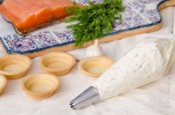 Тарталетки с семгой и сыром - шаг 6