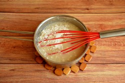 Тесто для чебуреков как в чебуречных - шаг 4 Тесто для чебуреков как в чебуречных - шаг 4