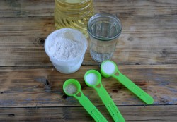 Тесто для пиццы без яиц - шаг 1