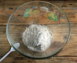 Тесто для пирожков и лепешек на сухой сковороде - шаг 3 Тесто для пирожков и лепешек на сухой сковороде - шаг 3