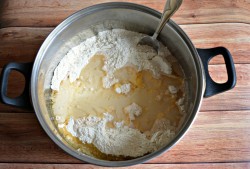 Тесто для пирожков на сковороде на воде - шаг 6 Тесто для пирожков на сковороде на воде - шаг 6