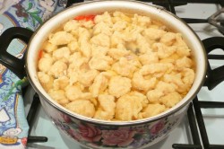 Простой суп с галушками - шаг 6 Простой суп с галушками - шаг 6