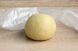 Тесто на желтках - шаг 6 Тесто на желтках - шаг 6