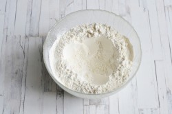 Тесто на ряженке для пирожков пирогов булочек - шаг 6 Тесто на ряженке для пирожков пирогов булочек - шаг 6