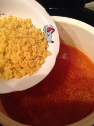 Томатный суп с овощами и макаронами в мультиварке - шаг 6 Томатный суп с овощами и макаронами в мультиварке - шаг 6