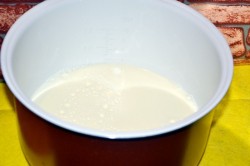 Топлёное молоко в мультиварке - шаг 2 Топлёное молоко в мультиварке - шаг 2