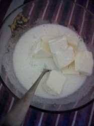 Торт Белка на молоке с печеньем без выпечки - шаг 3