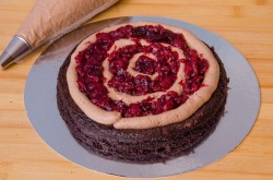 Торт бисквит Шоколад на кипятке - шаг 28