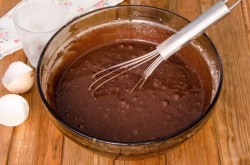 Торт бисквит Шоколад на кипятке - шаг 9