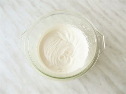 Торт бисквитный с фруктами - шаг 12