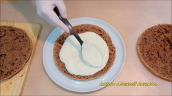 Торт Чёрный принц со сметанным кремом и сливками - шаг 4 Торт Чёрный принц со сметанным кремом и сливками - шаг 4