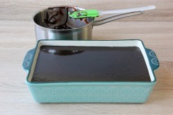 Торт из шоколадного печенья без выпечки - шаг 11 Торт из шоколадного печенья без выпечки - шаг 11