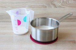 Торт из шоколадного печенья без выпечки - шаг 2 Торт из шоколадного печенья без выпечки - шаг 2