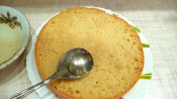 Бисквитный торт с заварным кремом - шаг 13