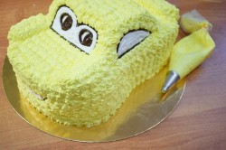 Торт машина для мальчика из крема - шаг 13 Торт машина для мальчика из крема - шаг 13