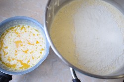 Торт машина для мальчика из крема - шаг 4 Торт машина для мальчика из крема - шаг 4