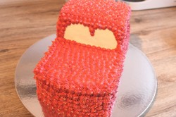 Торт красная Машина из крема - шаг 10